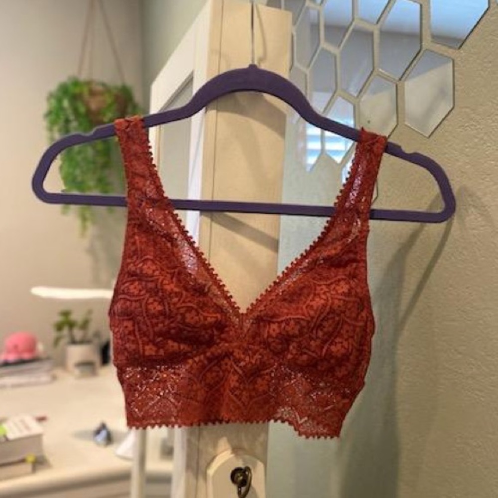 bralette/top/tank, strawberry pink, lace with lining, lightly worn, undamaged